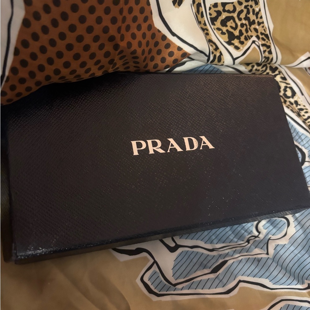 Vintage prada wallet saffiano leather